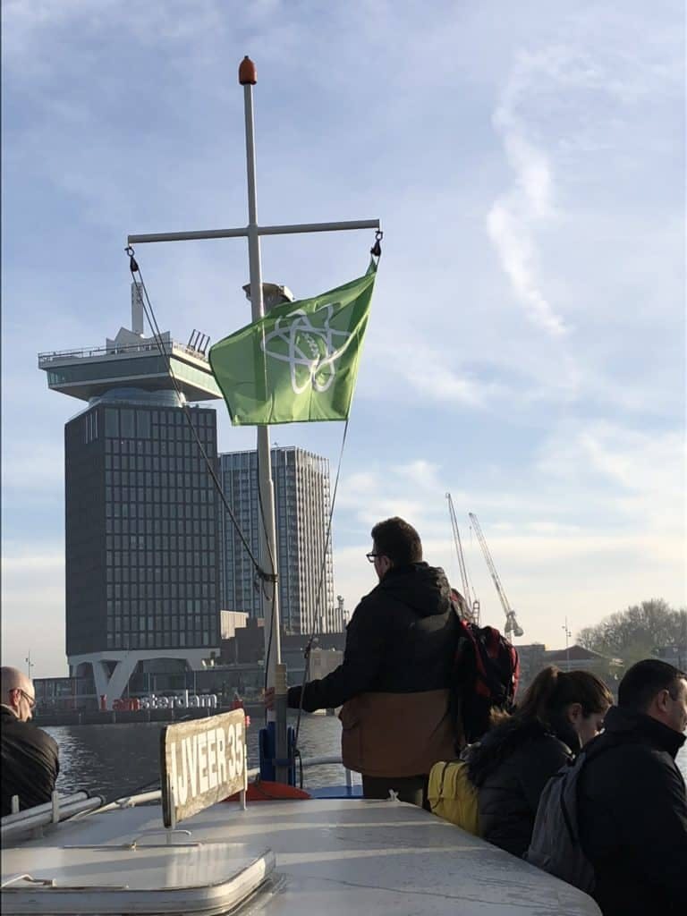 Flaga React.Amsterdam